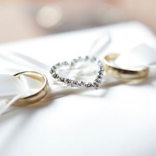 Romantische Herzen Hochzeit Inspiration für Karten, Gastgeschenke und Deko 