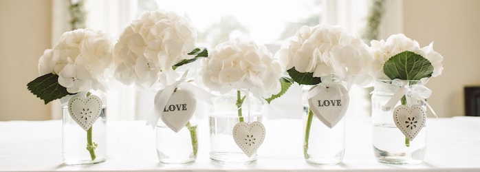 16 x Blüten mit Perle auf Holzklammer  Deko Hochzeit 