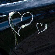 Autoschmuck Motorhaube Rattanherzen, creme-grün Autoschmuck Motorhaube Rattanherzen, creme-grün