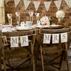 Schilder Mr & Mrs im romantischen Design