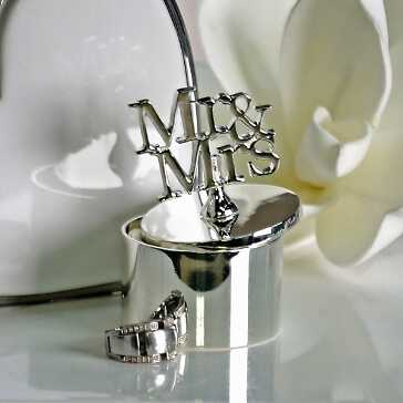 Ringdose zur Hochzeit Mr & Mrs