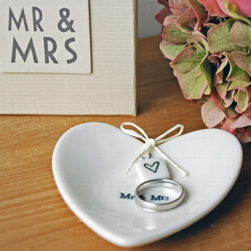 Ringschale "Mr & Mrs" zur Aufbewahrung der Eheringe