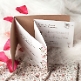 Hochzeitseinladung Rosalie im Boho-Stil aus Kraftpapier in Rosa - Faltansicht