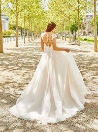 Brautkleid mit Illusion Spitze und kleinen Spitzenärmeln - Lisa Donetti 50343