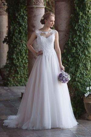 Brautkleid Sincerity 4021 Duchesse Kleid mit baskischer Taille