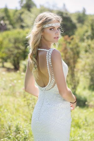 elegant Viktion 2015 Hochzeitskleid mit Blumen weiß Spitze rückenfrei 