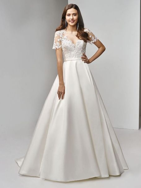 Klassisches Brautkleid von Beautiful Bridal in A-Linie Hochgeschlossen mit Illusion
