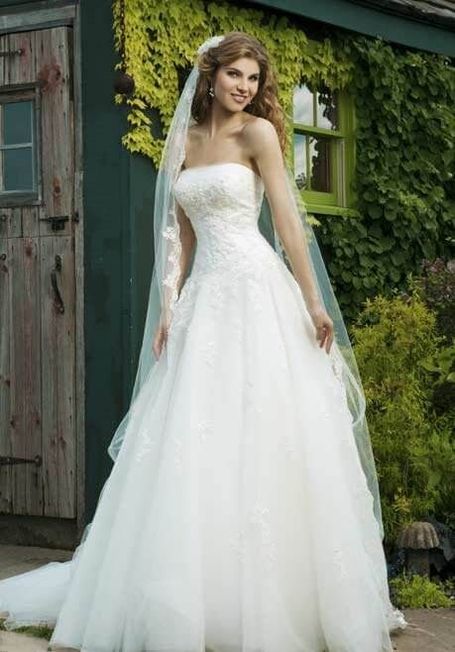 Hochzeitsmode Brautkleid 3637