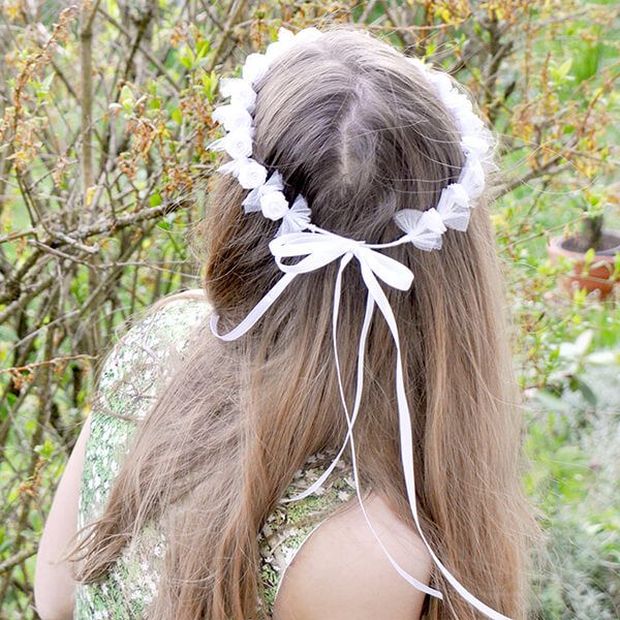 Brautschmuck Haarkranz mit weißen Rosen