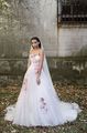 JA Signature 9865 Brautkleid aus Tuell mit Seidenblumen und Sweetheart-Ausschnitt