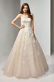 Klassisches Brautkleid von Beautiful Bridal in A-Linieaus Chantilly Spitze