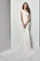 Figurbetontes Brautkleid von Beautiful Bridal im Mermaid Stil mit One Shoulder Ausschnitt aus weichem Stretch Georgette
