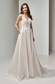 Elegantes Brautkleid von Beautiful Bridal in A-Linie aus Chantilly Spitze